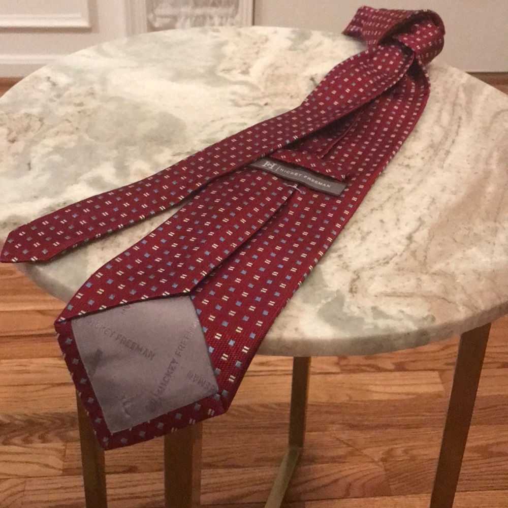 Red necktie - Picture 3 of 5